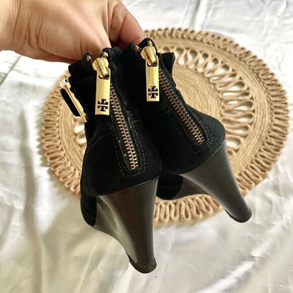 Tory Burch Deana Black Suede Wedge Ankle Boots Size 8 - Picture 7 of 8